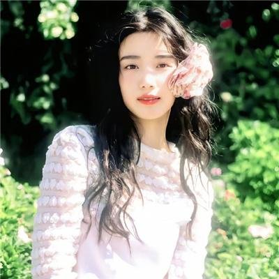 她不当女主很多年